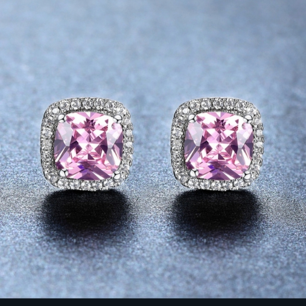 BREATHTAKING!!! BARBIE PINK Halo Cut CZ stud earrings - Picture 1 of 9